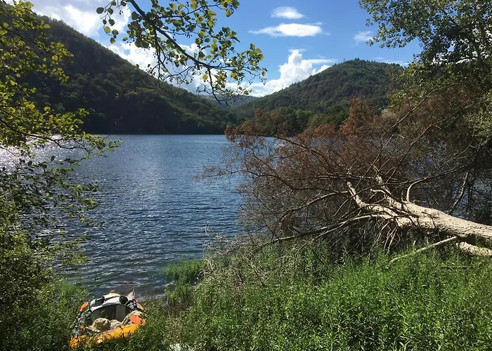 Сasa de vacaciones Maison Aveyron Avec Piscine Bord De