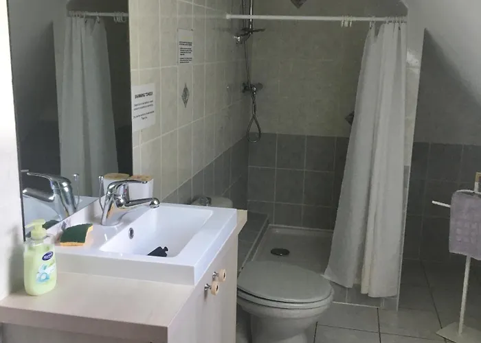 Сasa de vacaciones Maison Aveyron Avec Piscine Bord De *